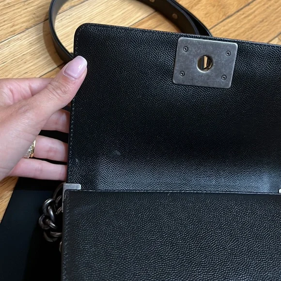 Chanel caviar boy bag - Picture 5 of 9